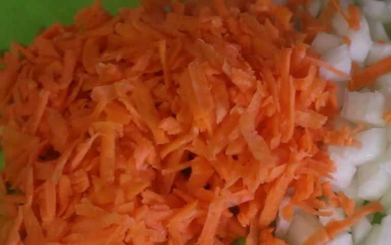 Морковь трем
